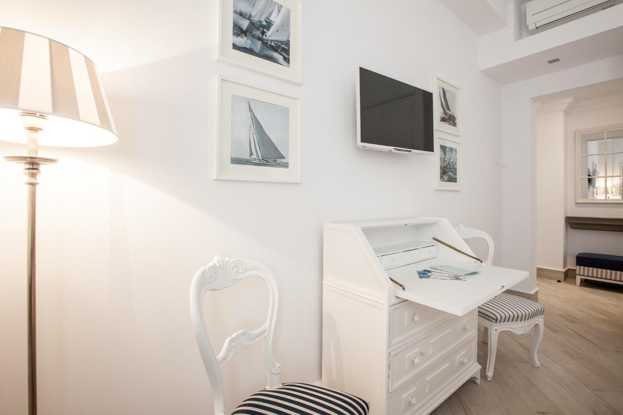 Marina Charming Hotel 4*