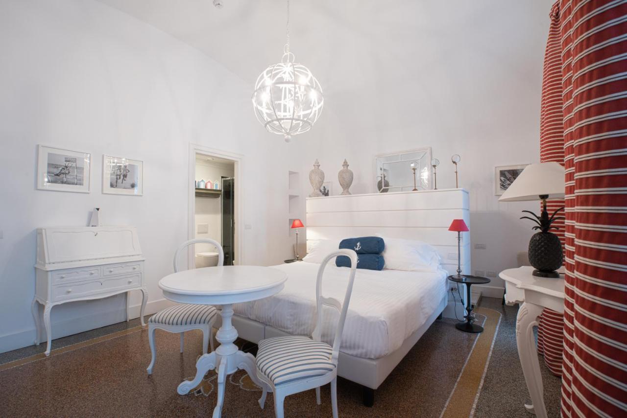 Marina Charming Hotel